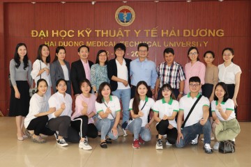 Phòng khám cột sống Việt Mỹ đến thăm và làm việc với trường Đại học kỹ thuật Y tế Hải Dương